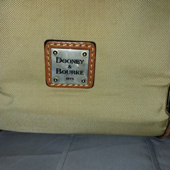 DOONEY & BOURKE - Picture 4 of 6